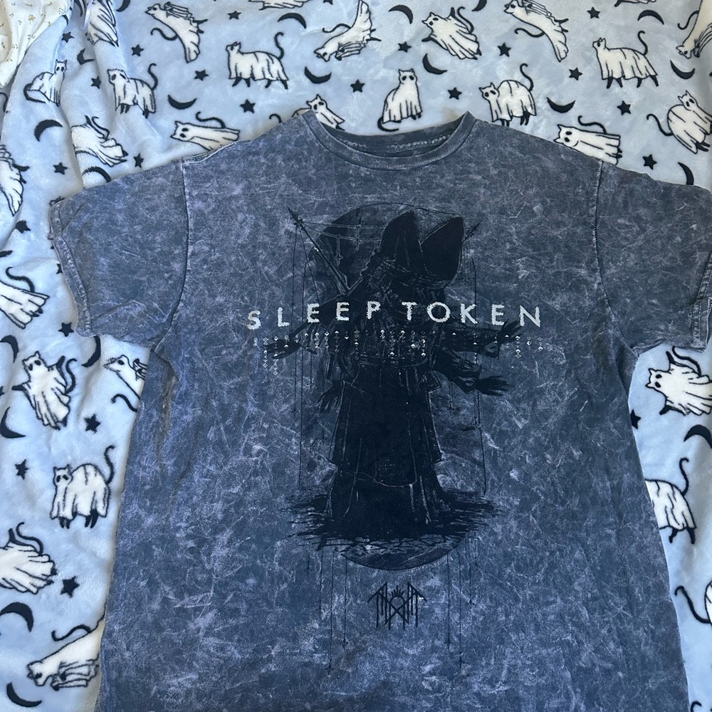Hot Topic Gray Sleep Token Short Sleeve Tee